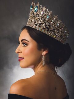 Royalcore Hairstyles: 20 Elegant, Regal Looks To Inspire Your Next Aesthetic